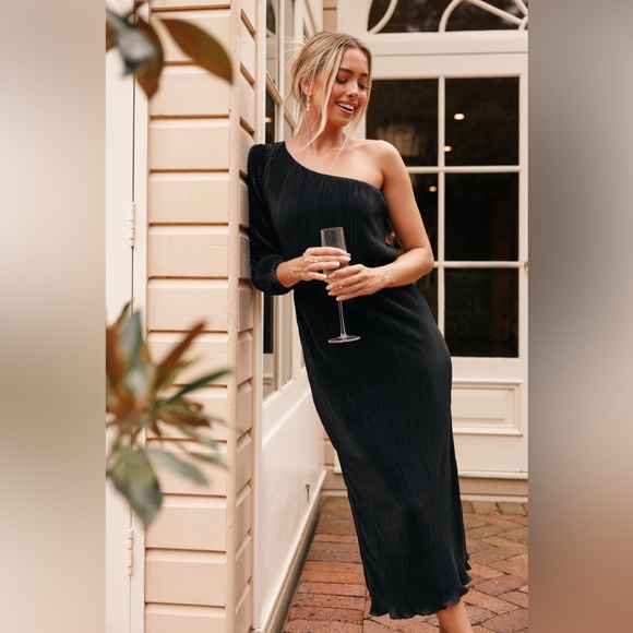 PETAL & PUP PONTEE ONE SHOULDER PLEATED MIDI DRESS - BLACK S B686 - Picture 2 of 6
